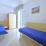 In 54671 דירה ביביונה