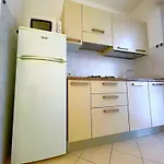 In 54671 ביביונה